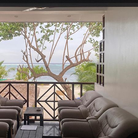 Elysian Hideaway Hotel Maafushi Bagian luar foto