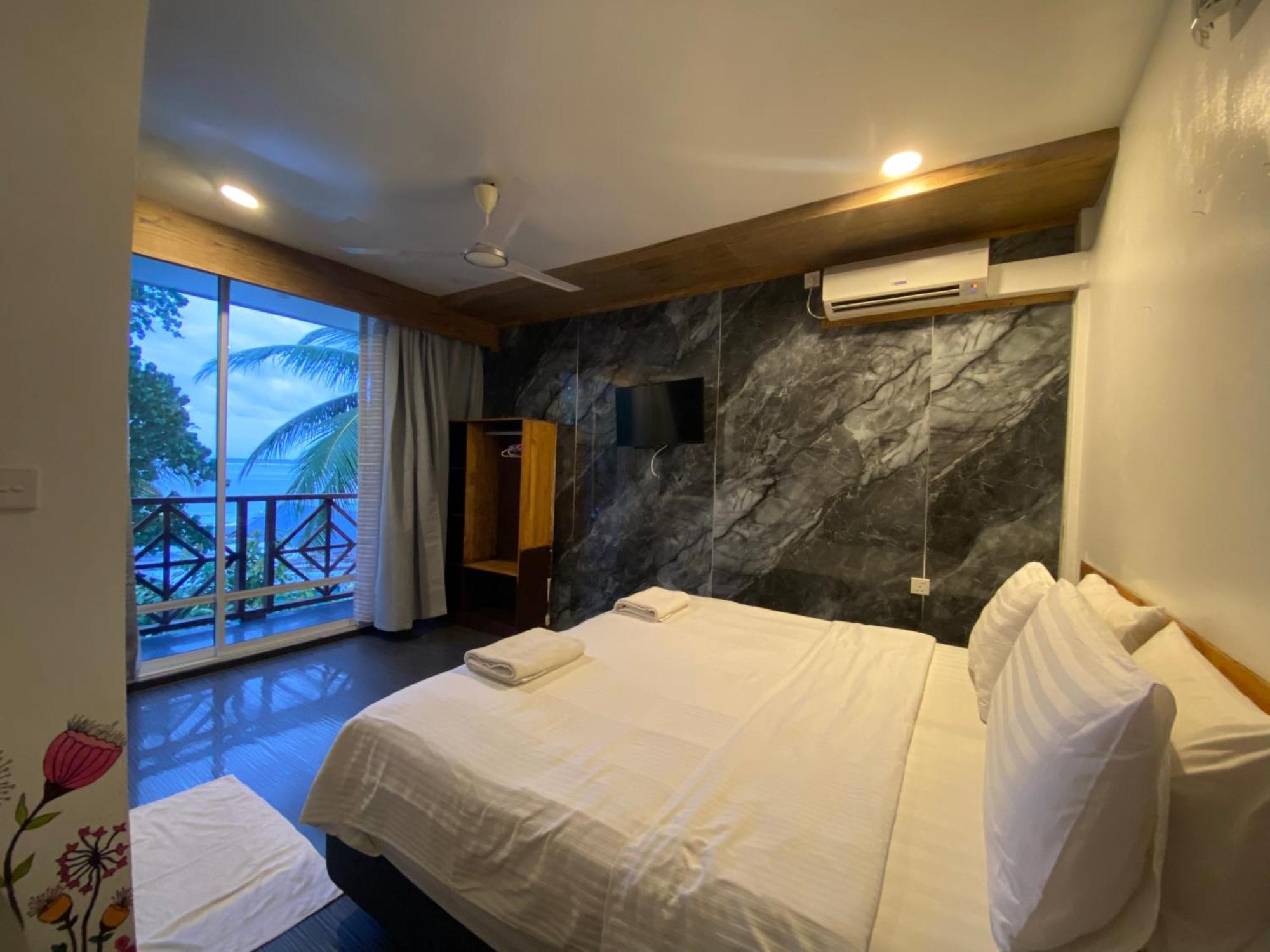 Elysian Hideaway Hotel Maafushi Bagian luar foto